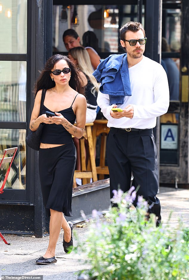 The duo looked every inch the superstar pairing while walking in the trendy neighbourhood