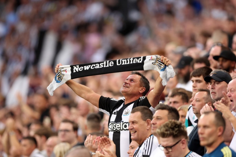 NEWCASTLE UPON TYNE, ENGLAND - AUGUST 25: A Newcastle United fan shows support prior to the Premier League match between Newcastle United and Liverpool at St James' Park on August 25, 2025 in Newcastle upon Tyne, England. (Photo by George Wood/Getty Images)