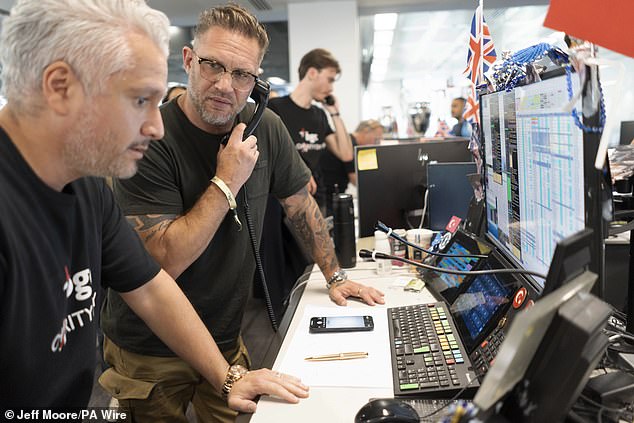 Internationally renowned British actor Tom Hardy tried his hand at trading as he attended the Charity Day on behalf of TH Foundation