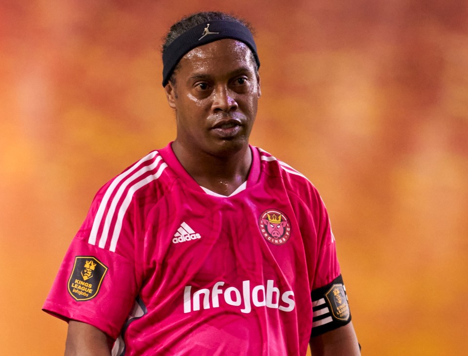 Ronaldinho Gaucho of Porcinos FC during a Kings League Infojobs match.