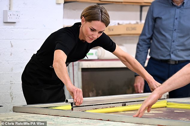 Kate also spent time with design director Tandine Rawkins's free-hand sketch work, and marvelled at her pieces, praising the 'artistry' of the industry