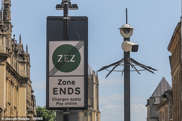 From no later than November 10, drivers visiting Oxford without a resident permit will have to fork out a £5 daily fee if they pass through one of the six charge checkpoints