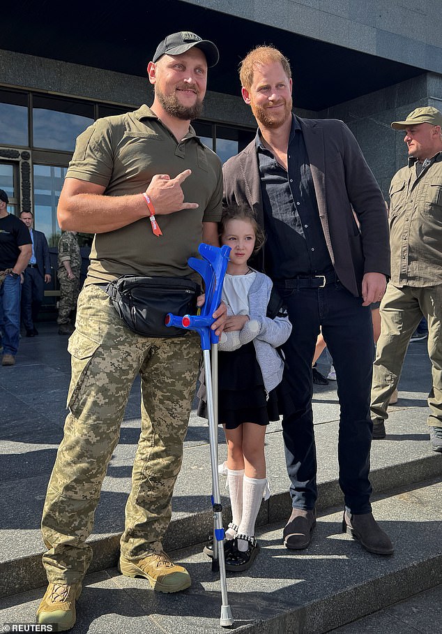 Prince Harry arrived for his surprise trip to Kyiv, Ukraine, on Friday, and showed different signs to before