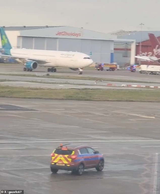 Passengers on flight EZY 2029, which was due to take off at 7am, were reported to have disembarked and boarded another aircraft while safety checks were undertaken