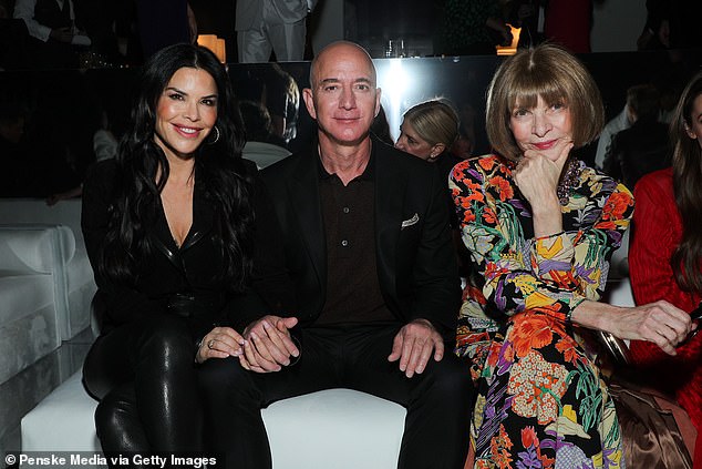 Social media users jumped to the comment section to offer their thoughts over Sanchez and Wintour's friendly encounter; Sanchez seen with Wintour and Bezos in 2020