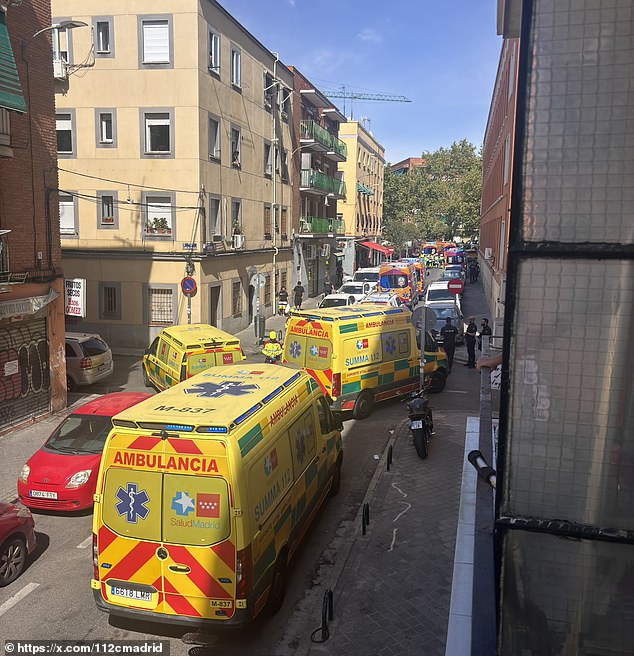 The incident occurred at around 3pm on Manuel Maroto Street in the Puente de Vallecas district of the Spanish capital and also affected the flats above the bar