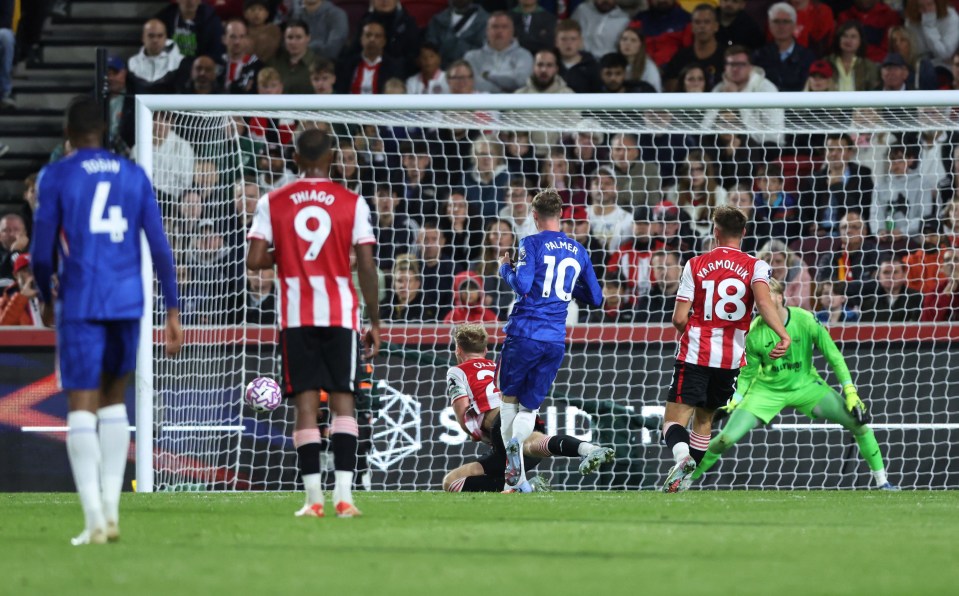Cole Palmer scoring a goal for Chelsea.