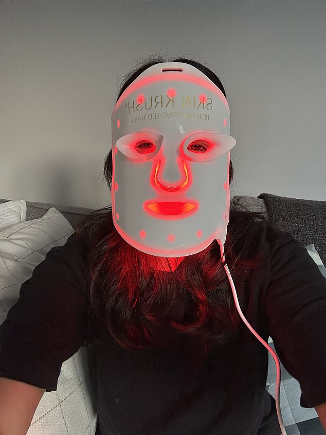 For this review, I was sent the Rejuventing LED Mask that uses the industry standard 630nm red light and 830nm infra-red light to stimulate collagen production and reduce redness, while giving the user a more youthful, glowing appearance