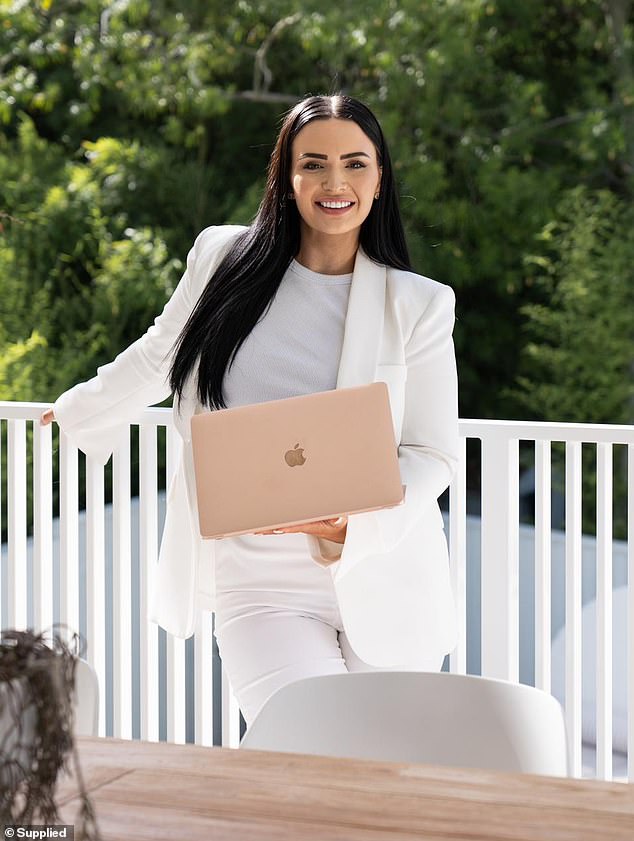 Back in August, I interviewed several unsatisfied clients who had paid up to $10,000 for one of Cunningham's three-month courses. Now, more people have shared their story
