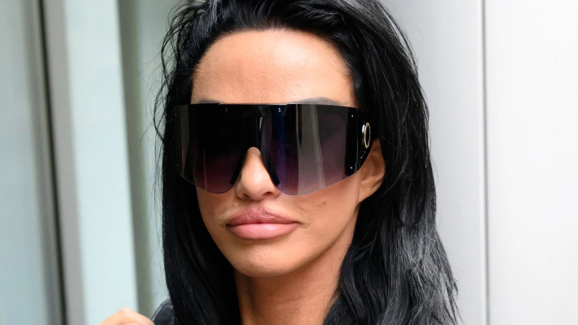 Katie Price shows off gruesome injury after accidentally stabbing herself while making curry and ending up in A&E