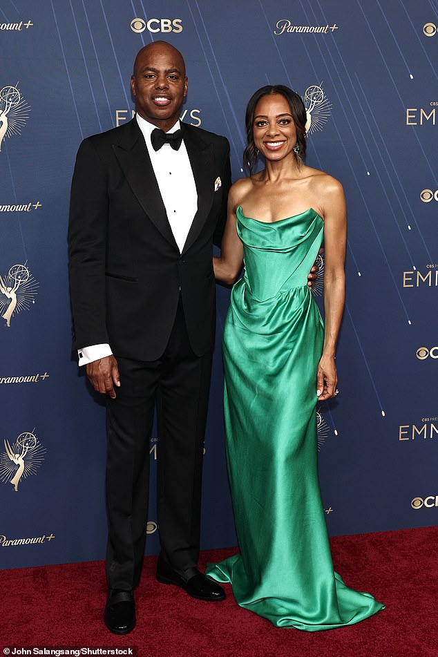 Kevin Frazier was joined by Nischelle Turner on the red carpet