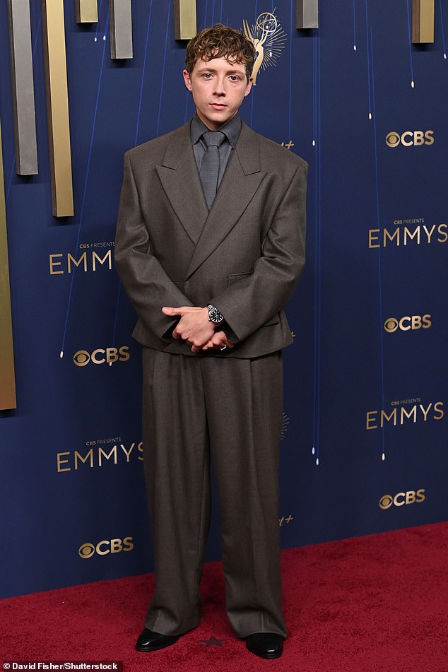 Welsh actor Gerran Howell, who stars in the nominated HBO drama The Pitt, was also spotted making his red carpet appearance