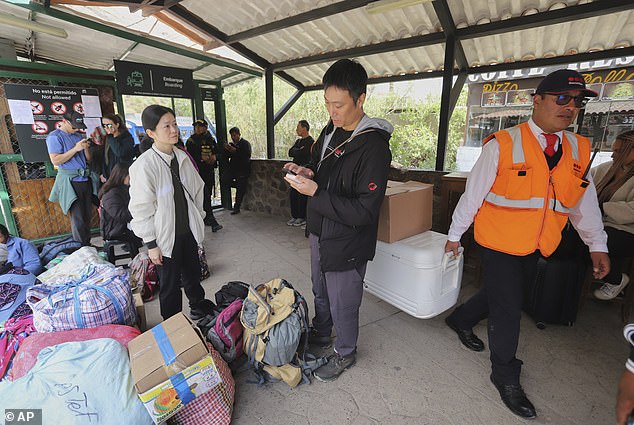 Tourism Minister Desilu Leon told local radio that 1,400 tourists had been evacuated on Monday but some 900 remained stranded in Aguas Calientes, the closest town to the nation's most-visited cultural site