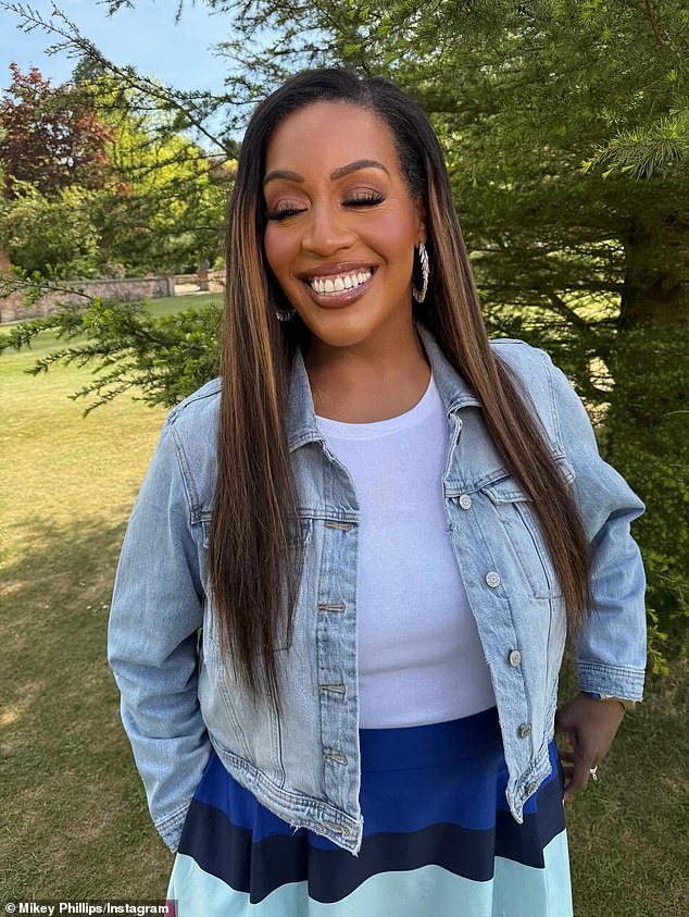 Alison has revealed how she managed to lose the pounds without the assistance of weight-loss jabs, giving an insight into her exercise plan with her personal trainer