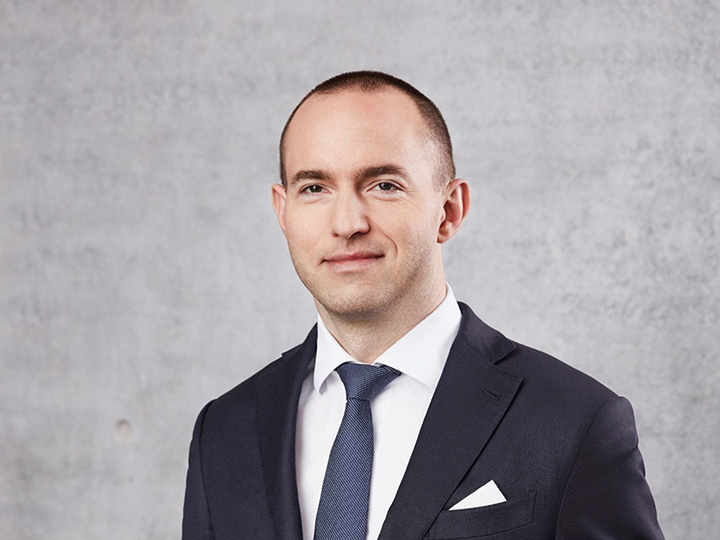 Jan Marsalek, former Wirecard executive, in a suit.