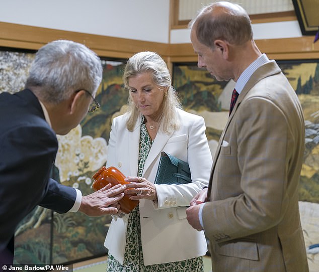 They were also presented gifts after taking a tour of the temple and learning about its traditional Buddhist roots, which can be traced back to the 12th century
