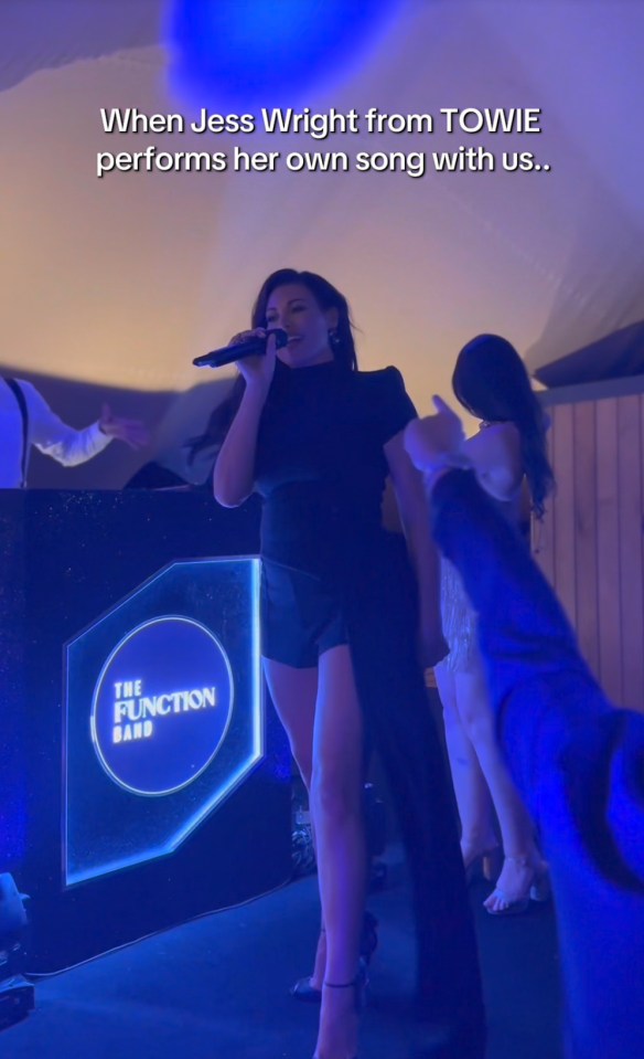 Jess Wright performing with The Function Band.