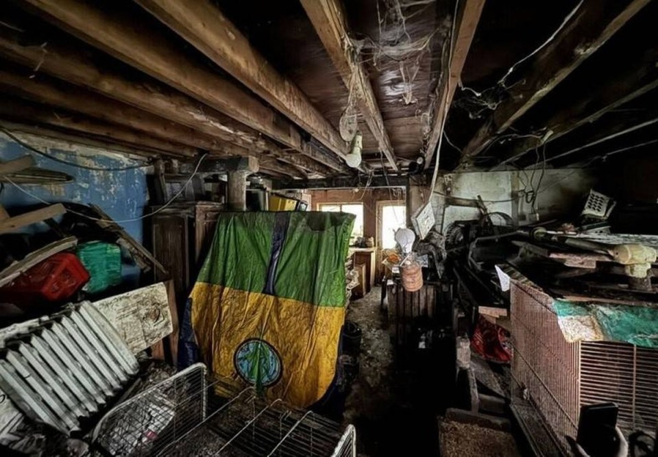 HOUSE ABOUT THAT House in quiet, leafy village looks perfectly normal as it hits market for bargain price - but horrors await inside, , https://www.rightmove.co.uk/properties/166912313#/?channel=RES_BUY,