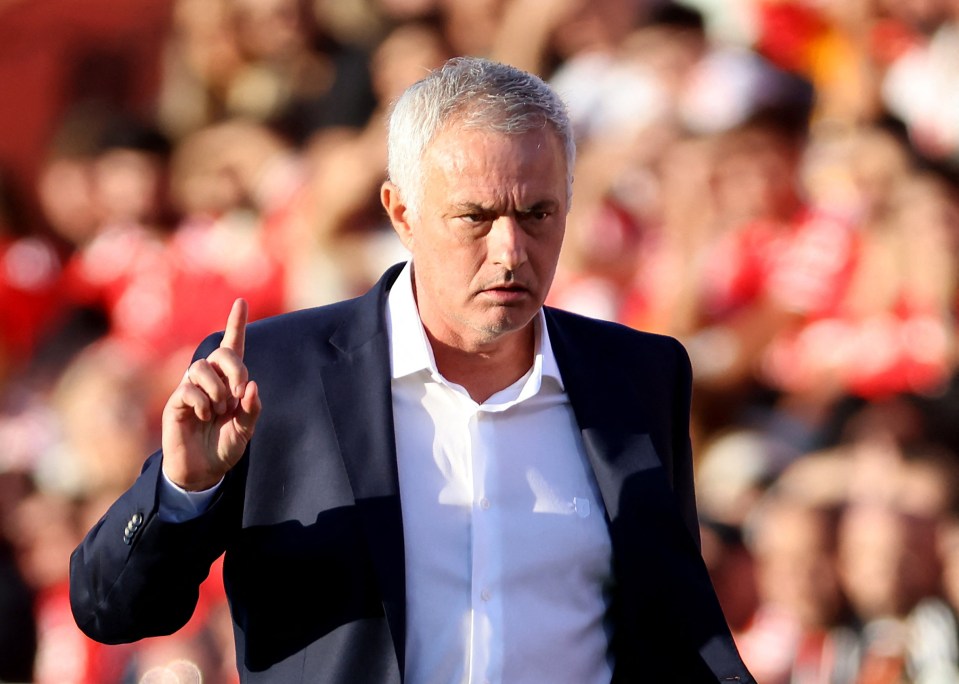 Benfica coach Jose Mourinho reacting.