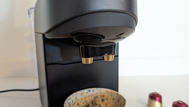 The L'OR Absolu has a dual spout like its predecessor