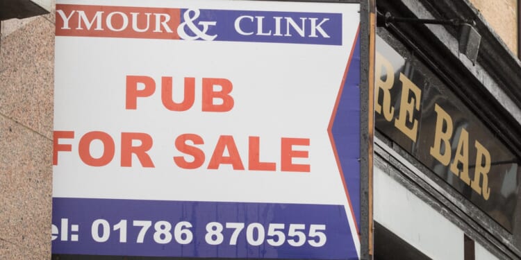More than ten pubs, restaurants and hotels across UK 'going bust every day'