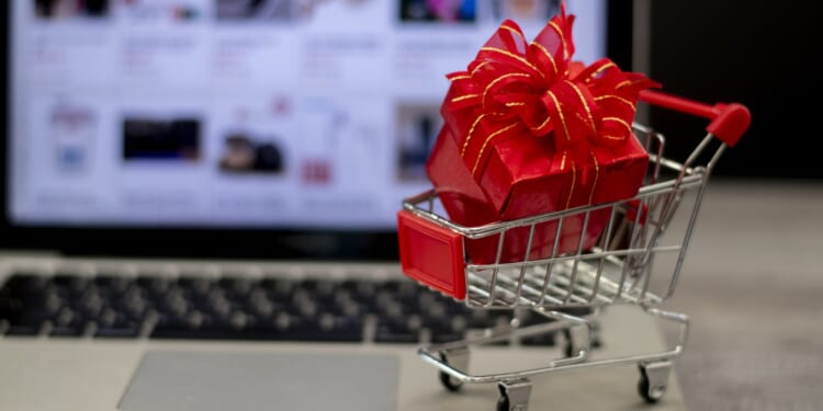 Warning over new dropshipping scam sweeping Instagram and Facebook - how fraudsters are targeting you