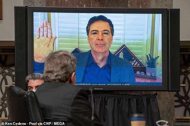 The indictment makes Comey the first former senior government official to face prosecution in connection with one of Trump´s chief grievances: the long-concluded investigation into Russian interference in the 2016 election