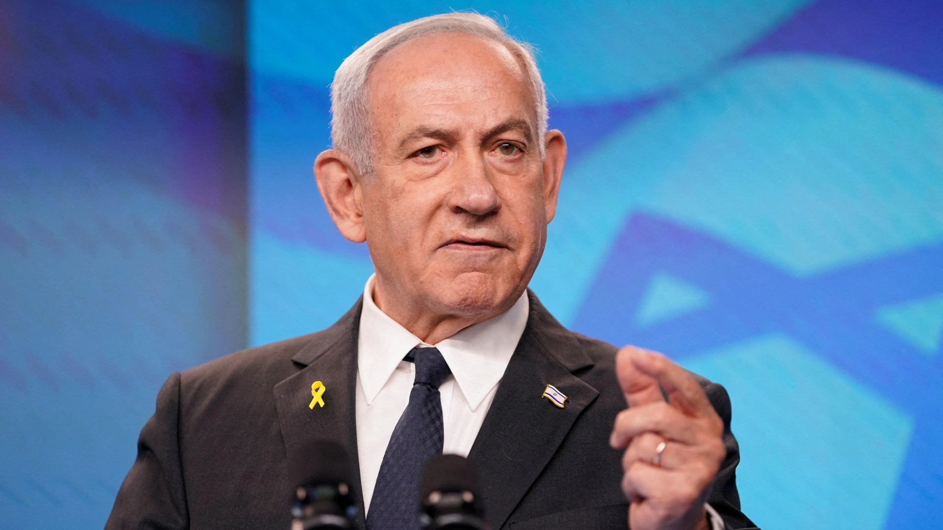 Netanyahu's son takes shot at UK & 'recognises Falklands as part of Argentina' after Starmer's Palestine move