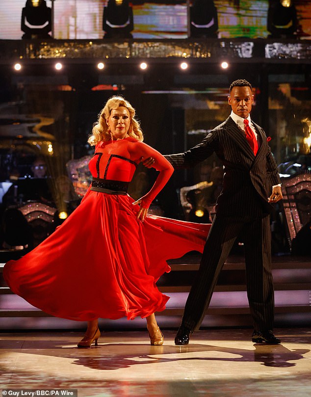 Actor Alex Kingston and much-loved pro Johannes Radebe danced the Viennese waltz to Cry Me a River by Michael Bublé and were awarded 21 points