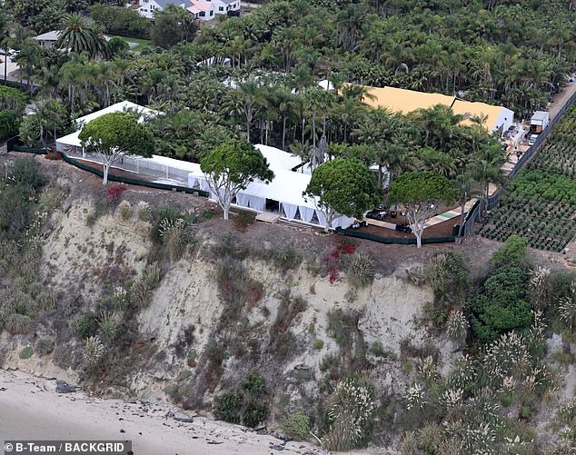 The reception will have an unbeatable view of the Pacific Ocean