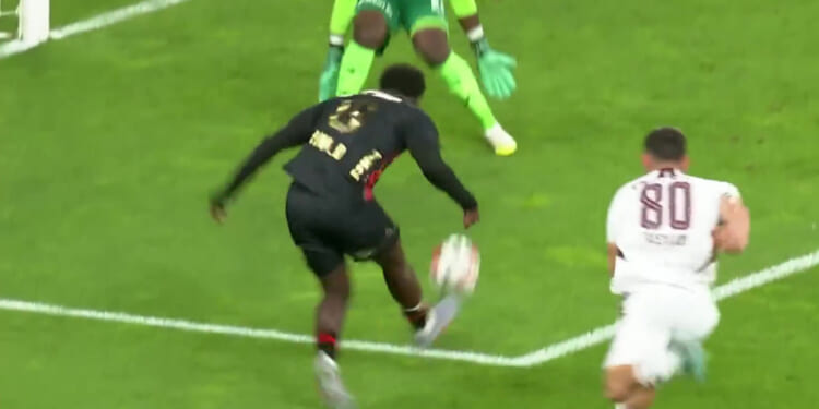 Forgotten Chelsea loanee scores twice against Man Utd flop Andre Onana in less than a minute