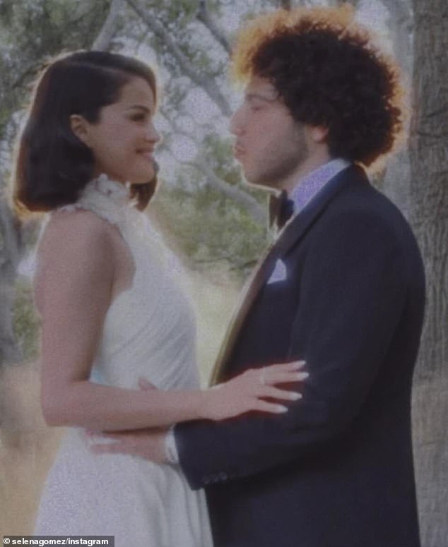 Gomez posted a suite of romantic photos with music producer Benny Blanco on Saturday as she offered a glimpse into their wedding weekend
