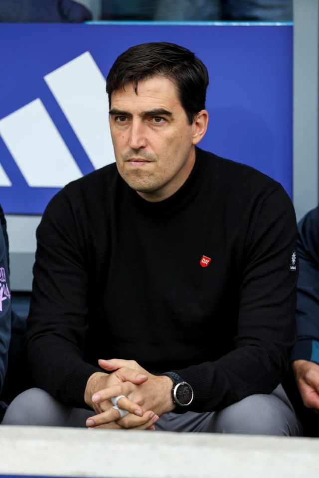 LEEDS, ENGLAND - SEPTEMBER 27: Head Coach Andoni Iraola of Bournemouth during the Premier League match between Leeds United and Bournemouth at Elland Road on September 27, 2025 in Leeds, England. (Photo by Robin Jones - AFC Bournemouth/AFC Bournemouth via Getty Images)