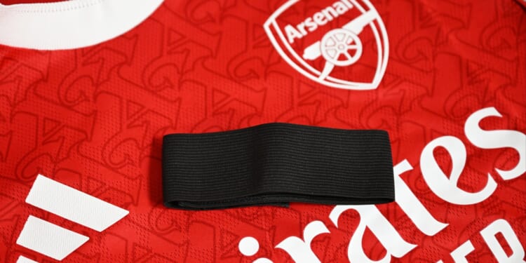 Why are Arsenal and Newcastle players wearing black armbands?