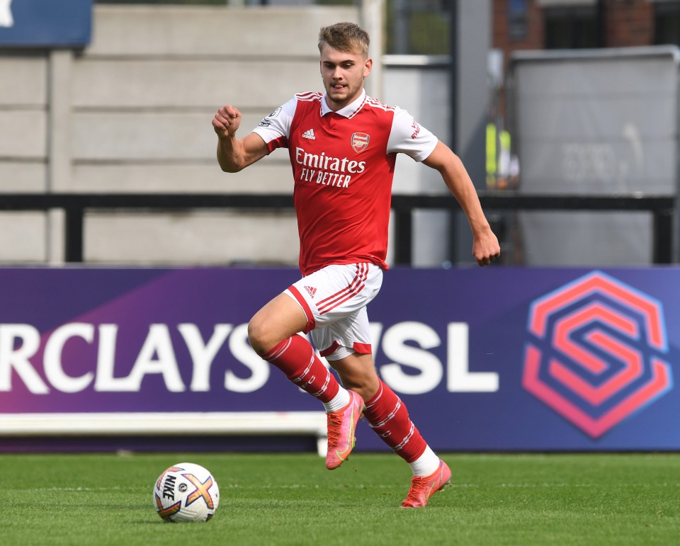Billy Vigar of Arsenal playing in the Premier League match against Everton FC.