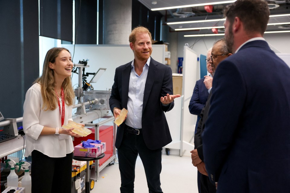 The Duke of Sussex and Alba Morillo Paterson hold ballistic gelatin.