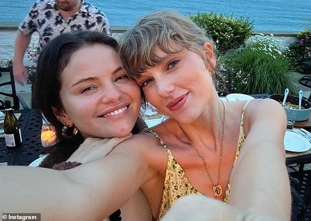 Taylor Swift also gave a sweet speech to her close pal while Mark Ronson was the DJ for the reception