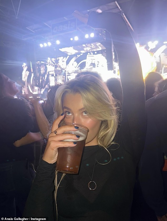 Noel's daughter Anaïs shared a series of photos from the band's final Wembley gig