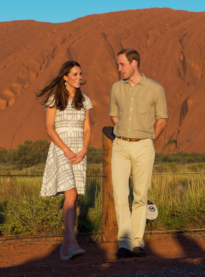 Prince William and Catherine, Duchess of Cambridge, viewing Ayers Rock at sunset.
