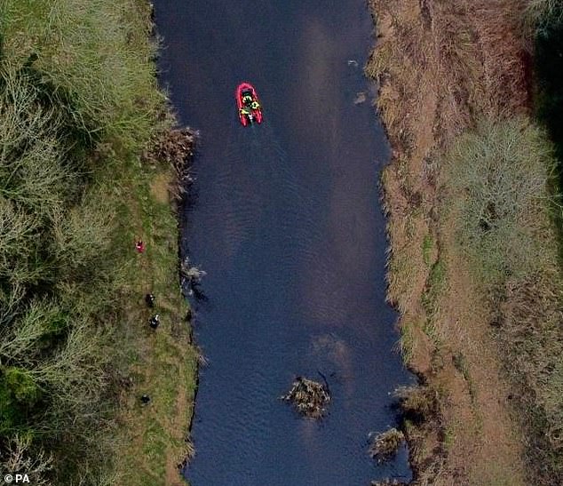 Peter's boat passes the 'island' area where he and another expert believe that a body was spotted on sonar but missed