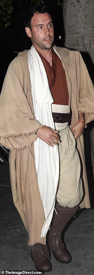 The music manager was dressed as a Star Wars character