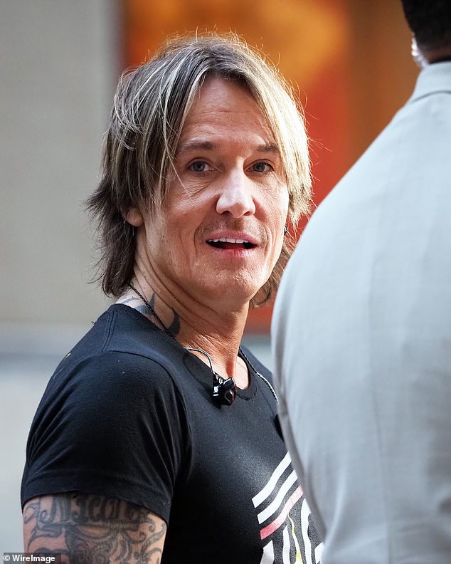 Now, insiders who are allegedly in the country singer's inner circle have claimed the hitmaker, 57, is struggling with the difficult time, reported People on Tuesday
