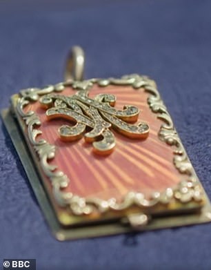 One was a pendant