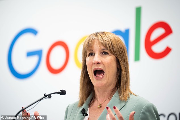 Concerns about price pressures look to have outweighed the desire to kick-start the stalling economy - denying Rachel Reeves a much-needed boost