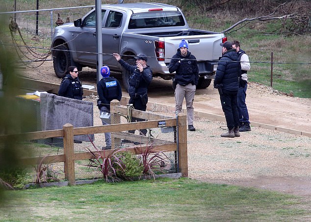 02 SEPT 2025 SYDNEY NSWWWW.MATRIXNEWS.COM.AUCREDIT: MATRIXNEWS FOR DAILYMAIL AUSTRALIAASSIGNMENT:  DAY 9 IN HUNT FOR DEZI FREEMAN DAY OPs BEGINSTactical officers are seen during an operation at a Buckland property in the hunt for Dezi Freeman.