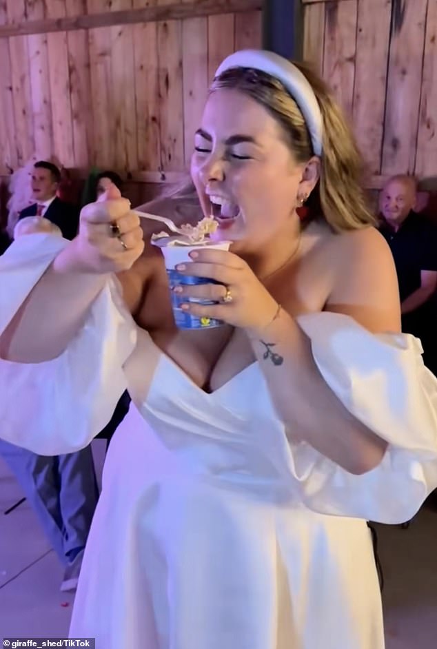 A couple's idea to serve instant noodles at their wedding has been branded 'genius' after a clip showing the bride relishing the meal was posted online