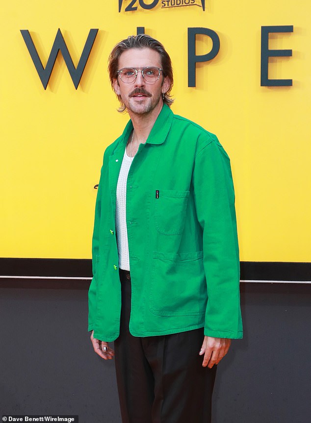 Downton Abbey star Dan Stevens has sparked split rumours from his wife Susie Hariet after he ditched his wedding ring at the London premiere of Swiped earlier this month