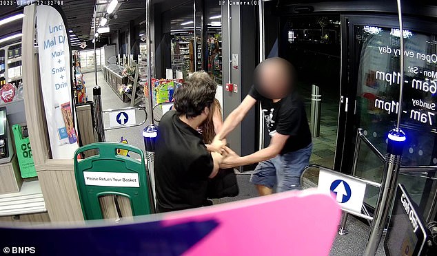 Young people fear working in retail because they are concerned about being attacked by thieves, according to an industry chief
