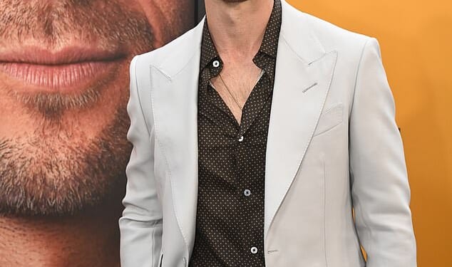 Glen Powell is lifting the lid on an uncomfortable Hollywood encounter with a celebrity who had recently been 'canceled' ¿ and fans are already frantically speculating about who it could be