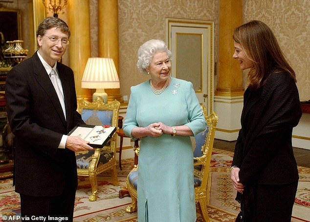 The late Queen with Bill and Melinda Gates in March 2005